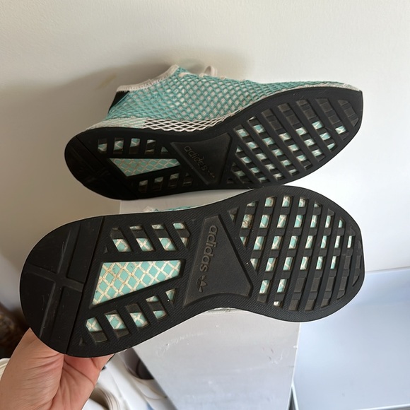 EUC Adidas Women’s Deerupt Runner Parley Shoes | US 8.5 - Picture 4 of 4